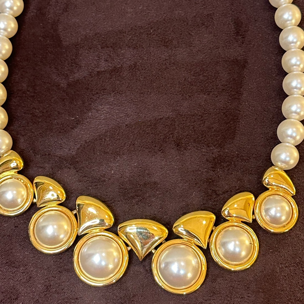 🌟14xHP🌟VTG 1980s-90s Napier Chunky Faux Pearl & Gold Tone Statement Necklace - Picture 3 of 13